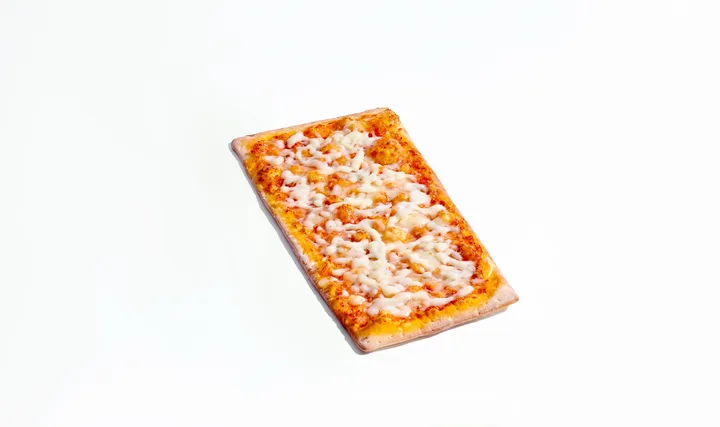 منقوشة محمرة بالجبن