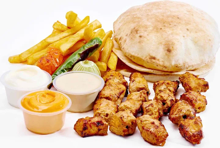 صحن شيش طاووق
